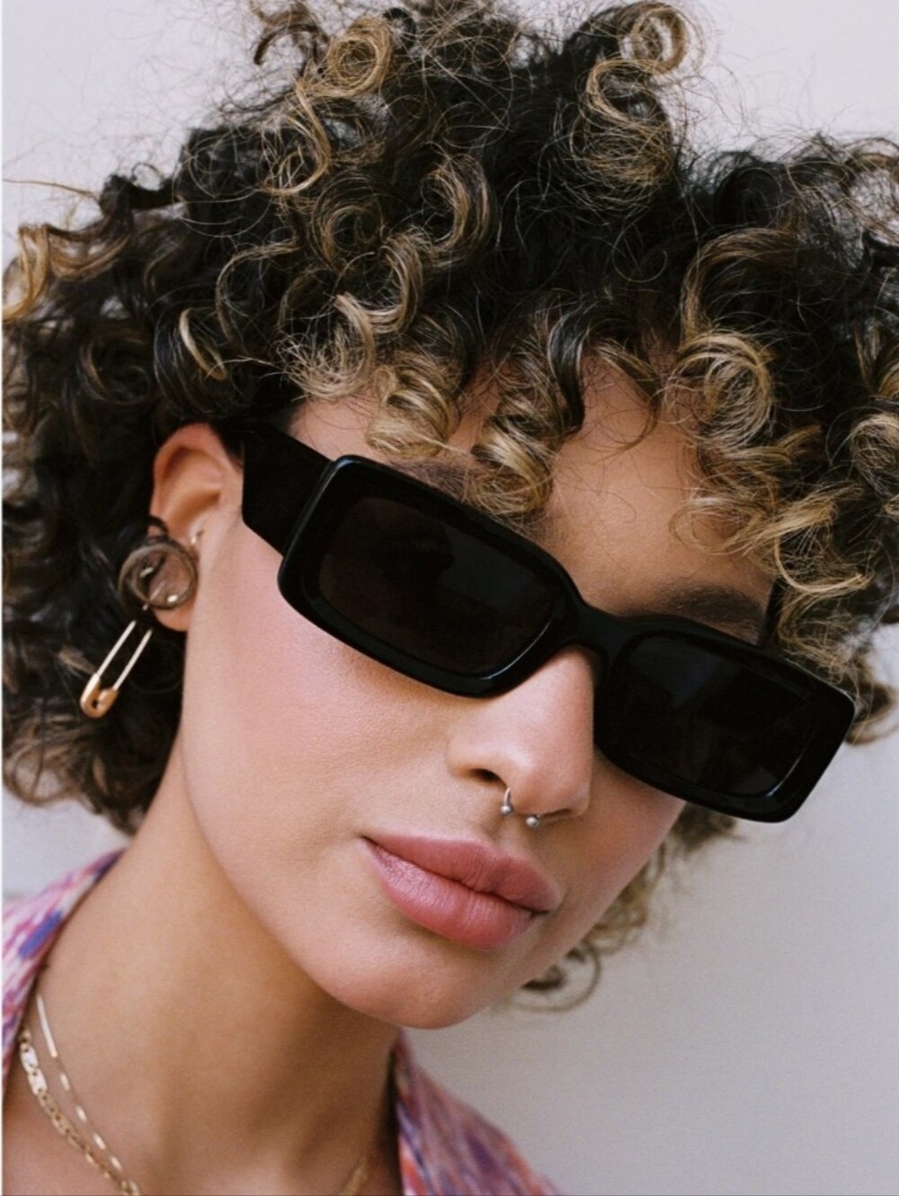AKILA Verve Handcrafted Sunglasses Rectangular 100% UVA/UVB Unisex Women 90s 00s